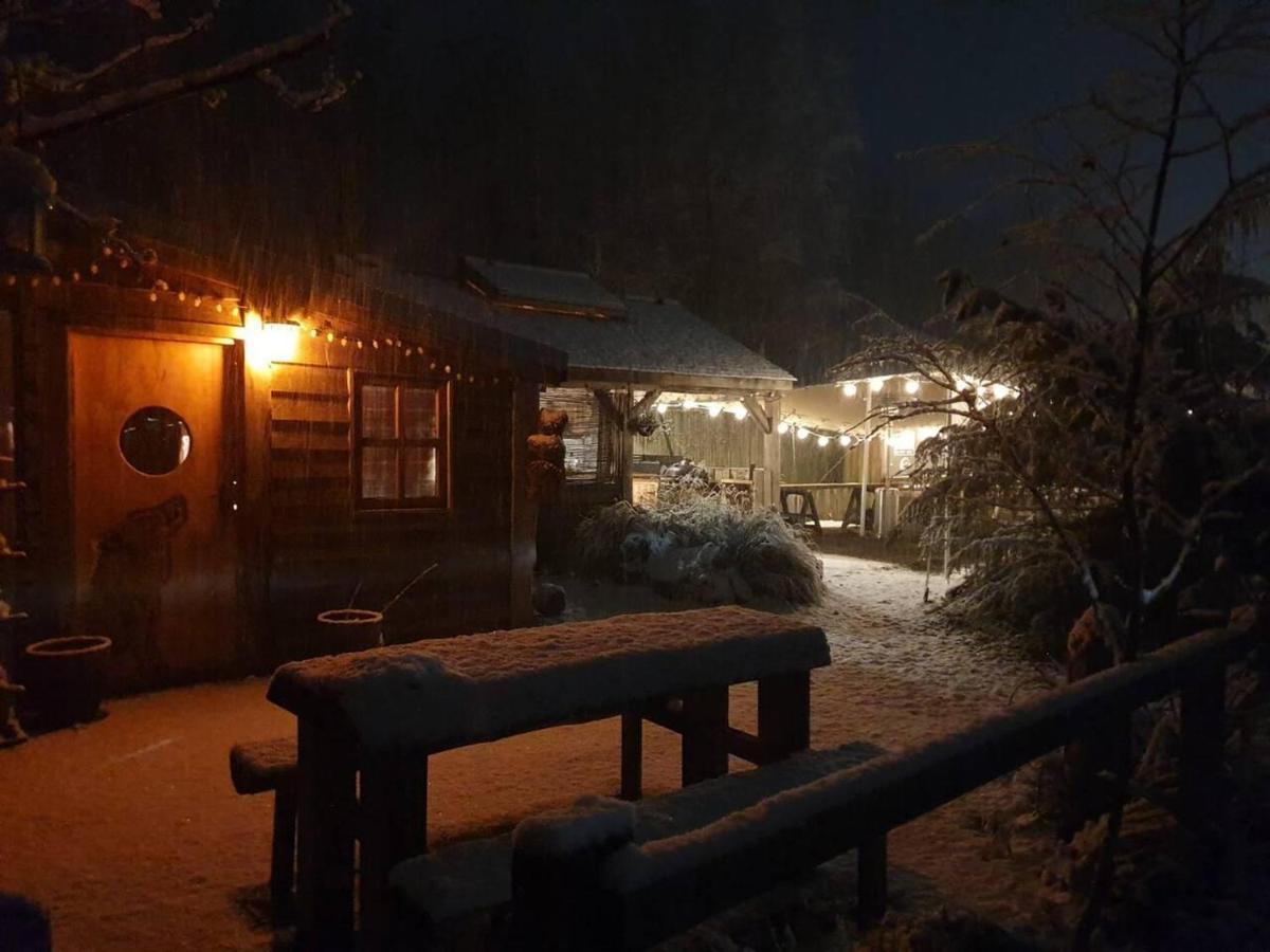 Charming 2-Bed Cabin In 萨顿科尔徳菲尔德 外观 照片