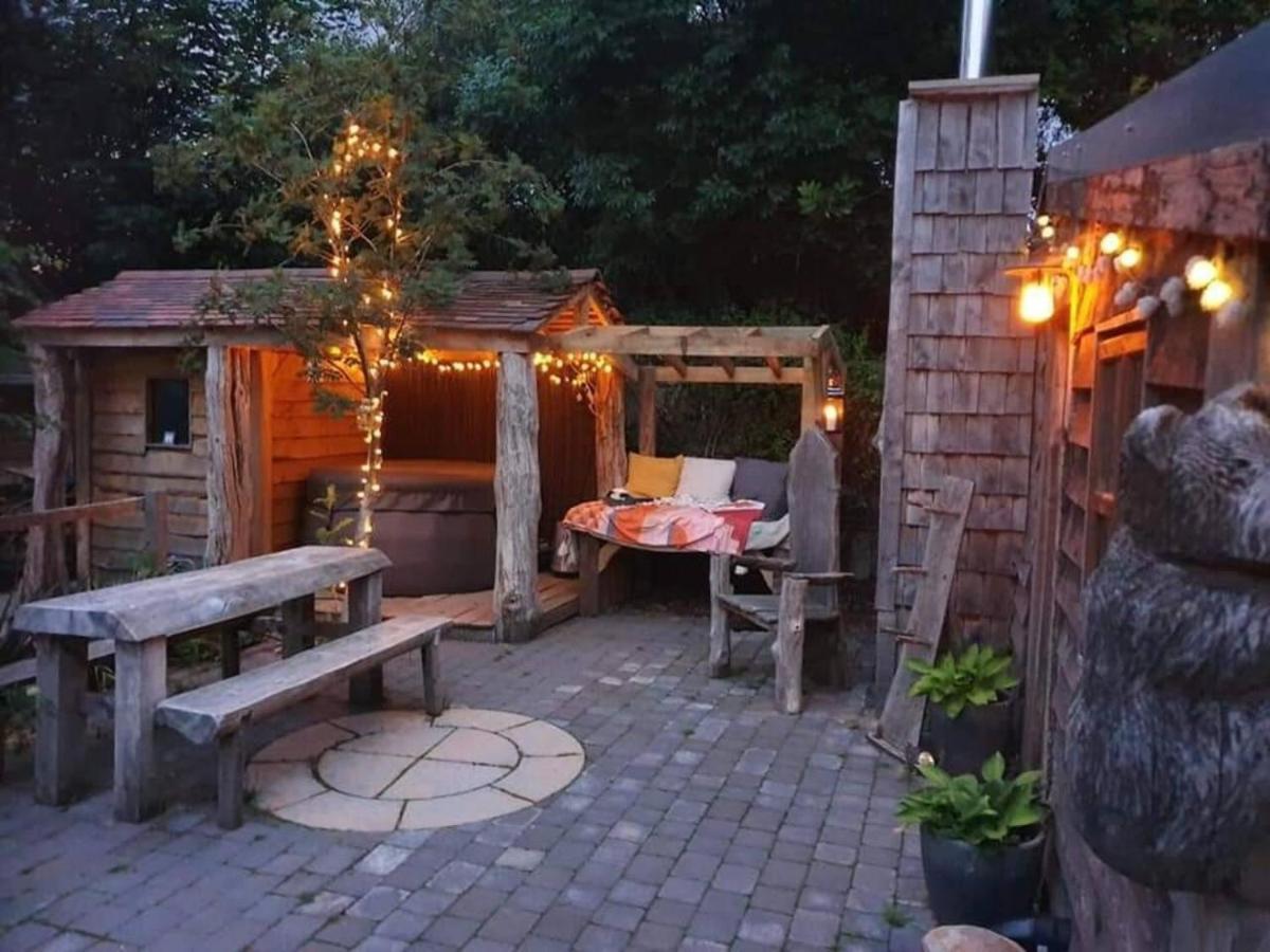 Charming 2-Bed Cabin In 萨顿科尔徳菲尔德 外观 照片