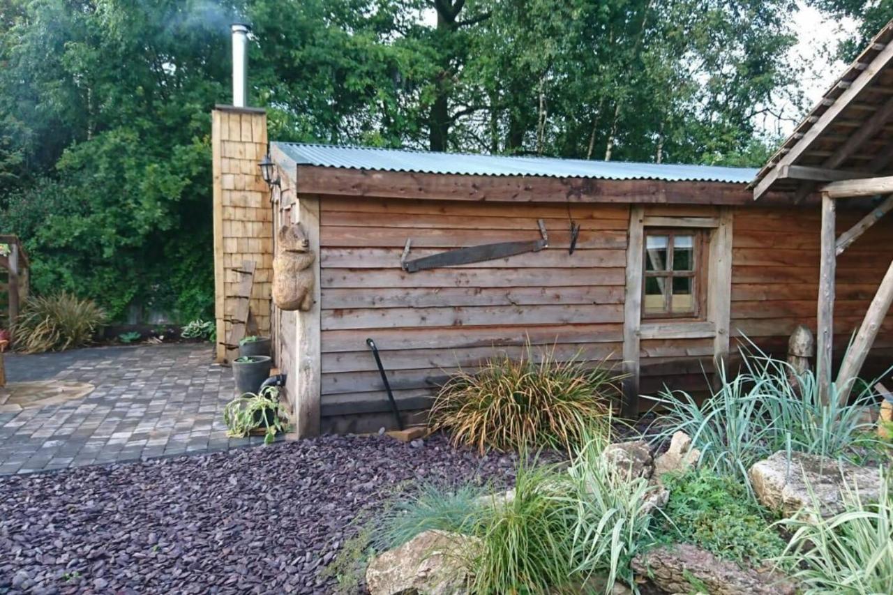 Charming 2-Bed Cabin In 萨顿科尔徳菲尔德 外观 照片
