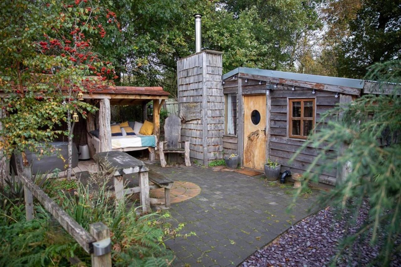 Charming 2-Bed Cabin In 萨顿科尔徳菲尔德 外观 照片